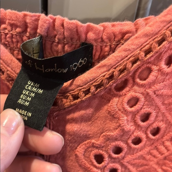 House of Harlow 1960 Dusty Rose Eyelet Embroidered Flounce Dress Size M Boho - Picture 4 of 5